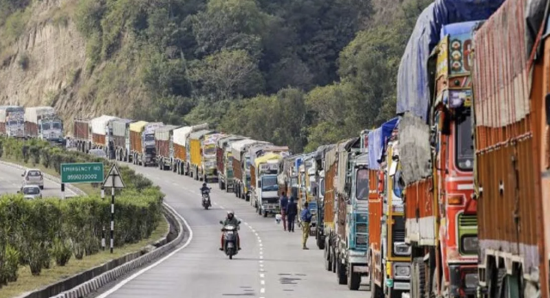 'Economic assault' on Kashmir: J-K leaders flag losses due to closure of Srinagar-Jammu highway